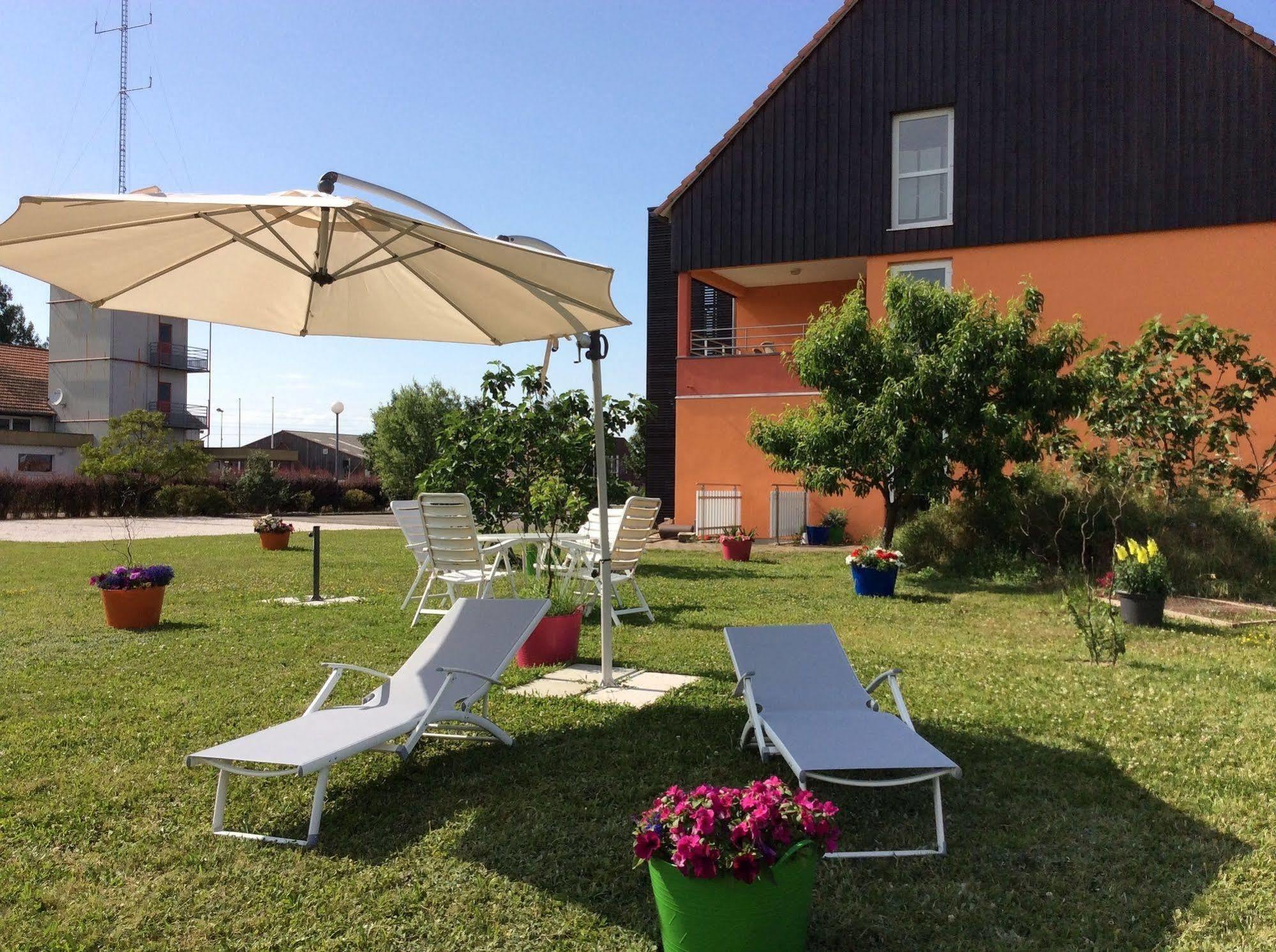 Hotel Des Bois Seltz Esterno foto